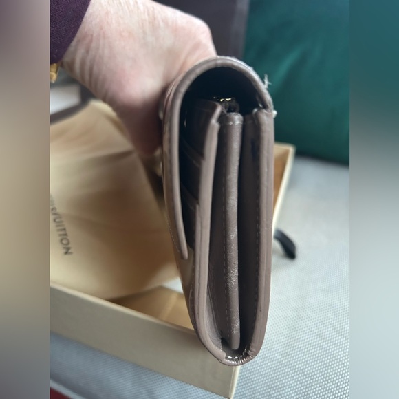 Authentic Louis Vuitton Sarah Beige Poudre Wallet - Picture 13 of 13